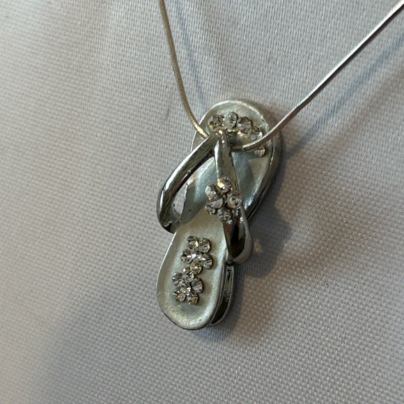 MUST SEE!!! 🩴 BN Silver Flop Flip with Clear Stones - Picture 5 of 14